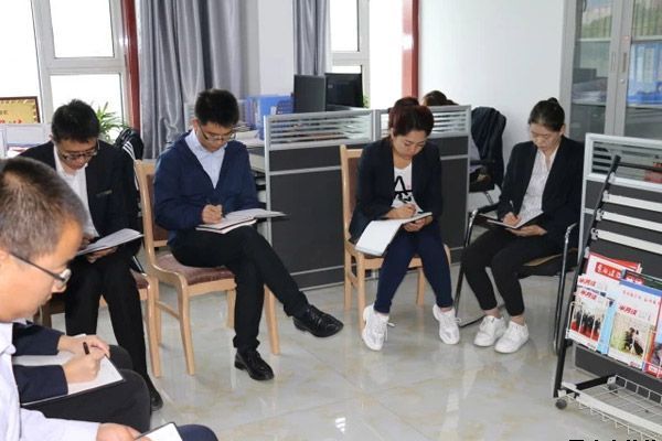 機關(guān)支部組織集體學(xué)習(xí)(圖2)