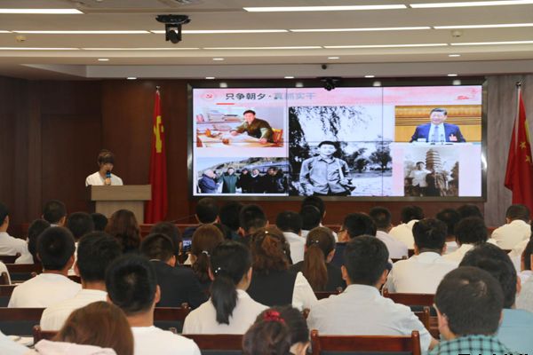 泓源公司黨委舉辦“培育泓源精神，勇?lián)鷩笫姑敝黝}演講比賽(圖4)